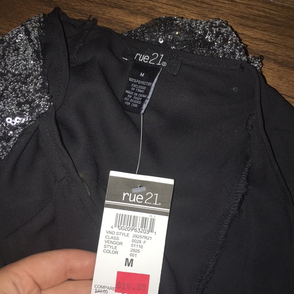 Top - Picture 3 of 3